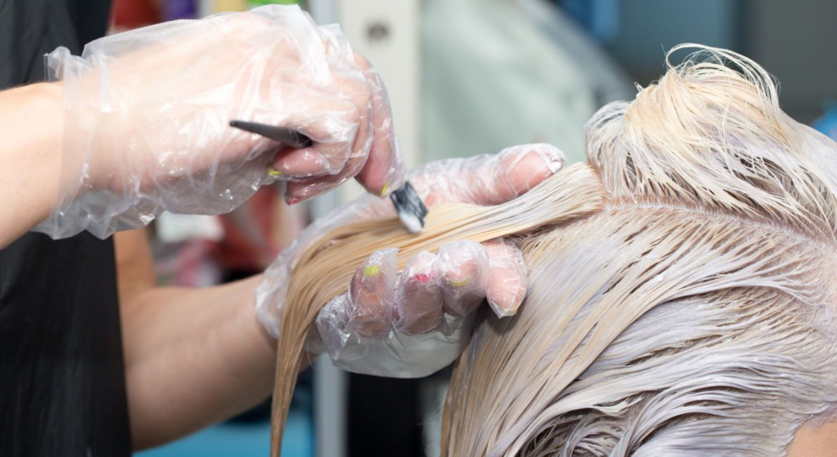 Efek Bleaching Rambut